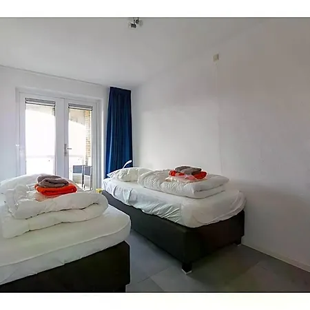 Spacious Flat With Views Of The Harbour Hotel Ouddorp