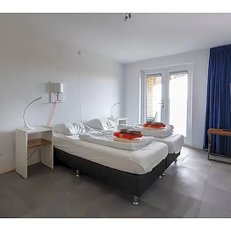 Spacious Flat With Views Of The Harbour Hotel